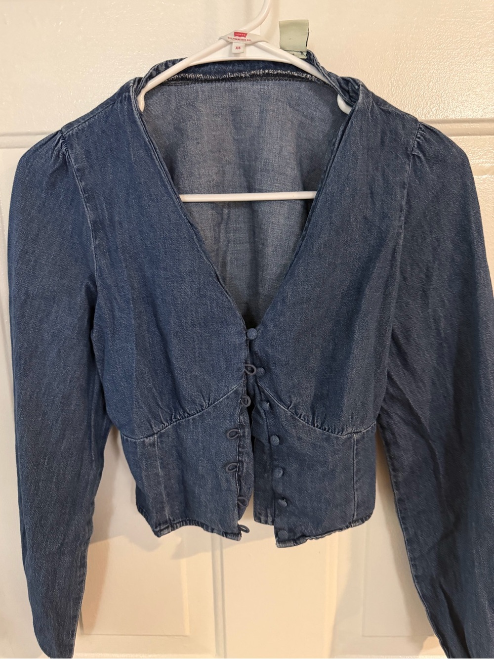 Levi’s Denim Button-Front V-Neck Women’s Crop Top - Blue